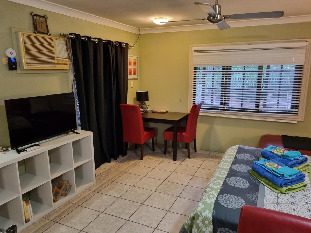 Homestay At Julie'S Cairns Exterior foto