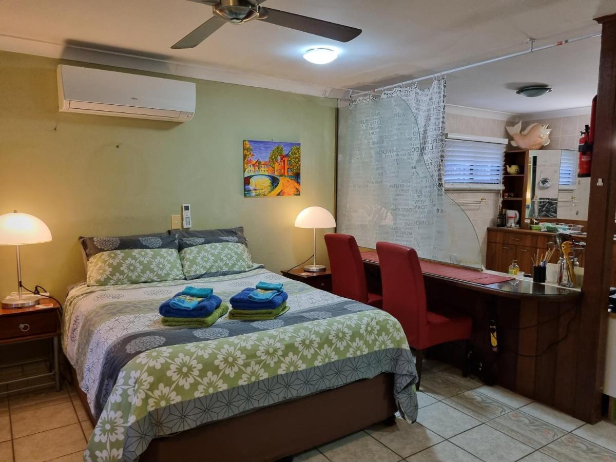 Homestay At Julie'S Cairns Exterior foto