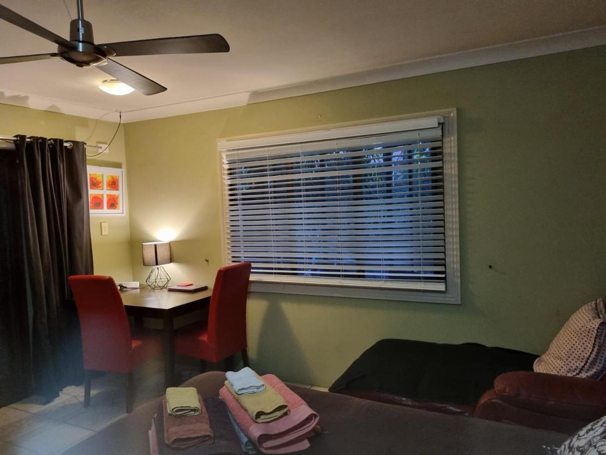 Homestay At Julie'S Cairns Exterior foto