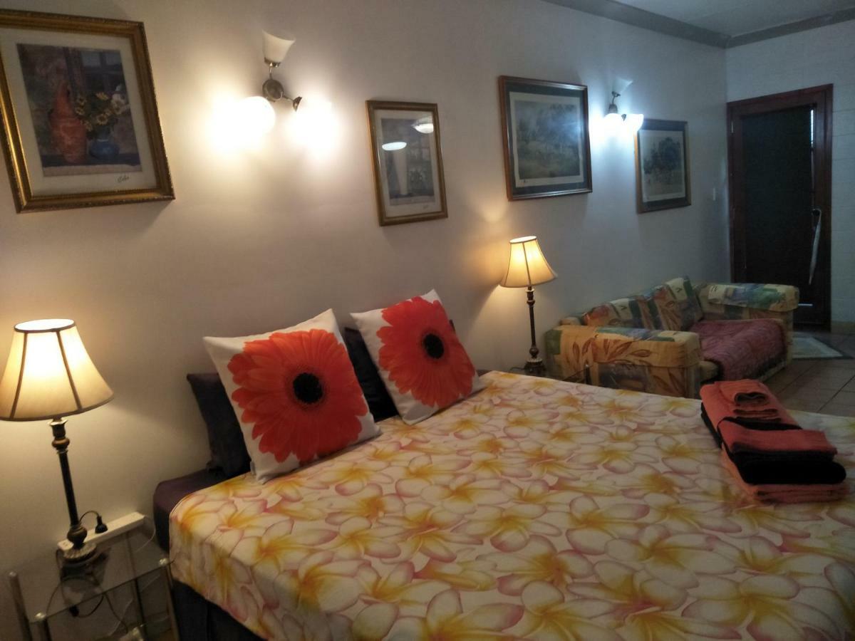 Homestay At Julie'S Cairns Exterior foto