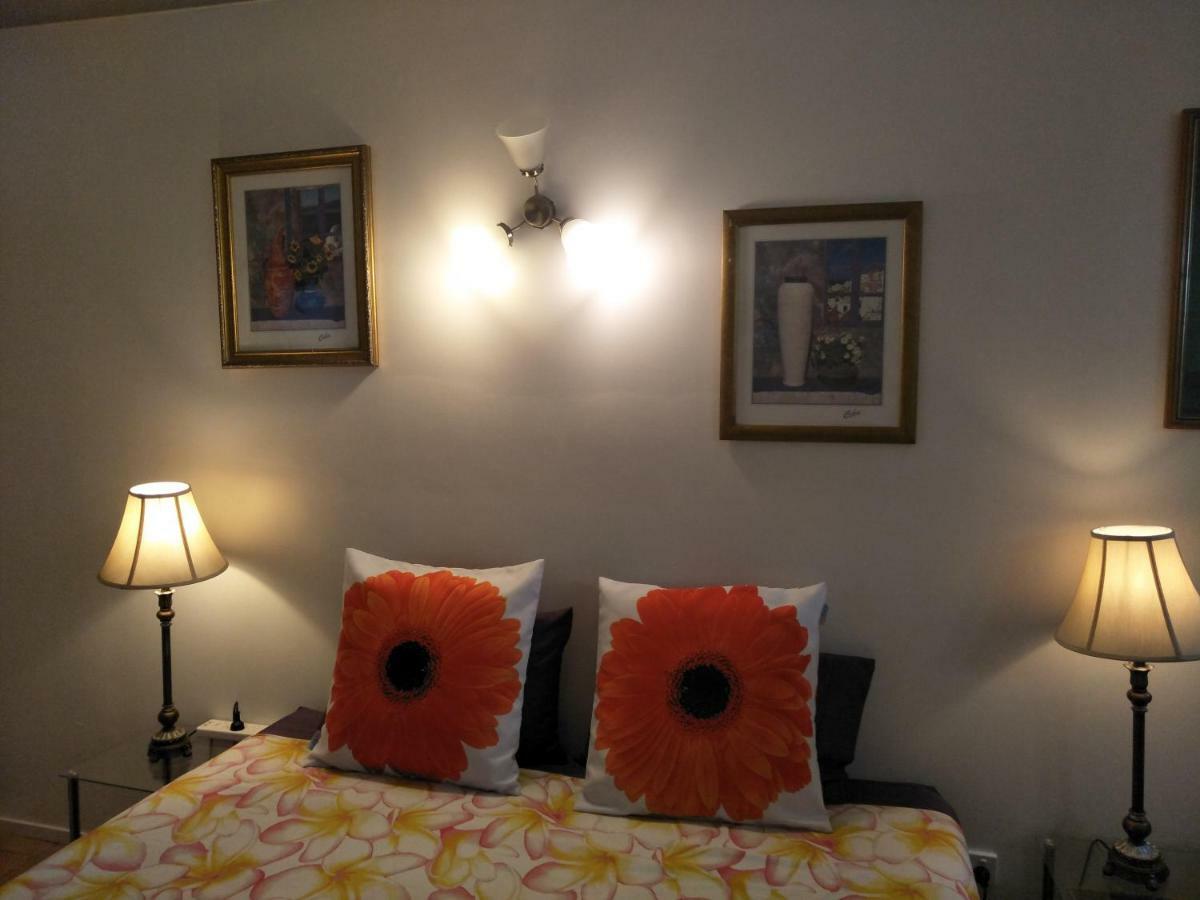 Homestay At Julie'S Cairns Exterior foto